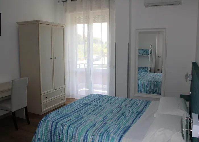 Otto&mezzo Alojamento de Acomodação e Pequeno-almoço Eboli